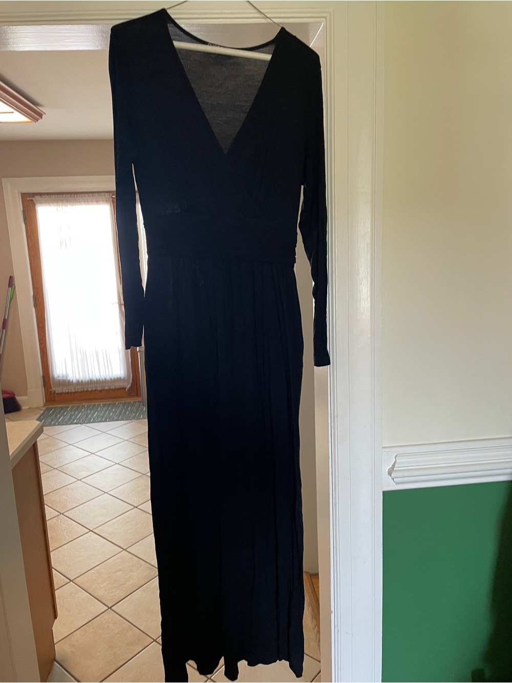 Black Long Sleeve V-Neck Maxi Dress - Classic Women's Dress